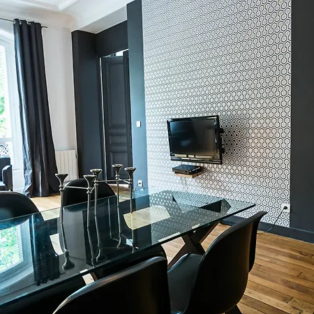 Drouot Luxe Apartmán *